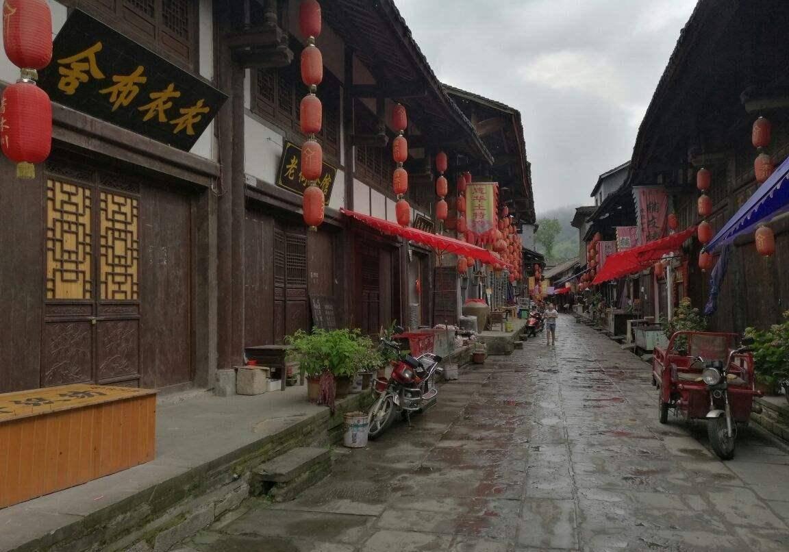 古人说:“出门与妻不同房”,这句话是何意思?下半句更是重点